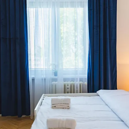 Polarna Escape With Balcony Appartamento Bratislava