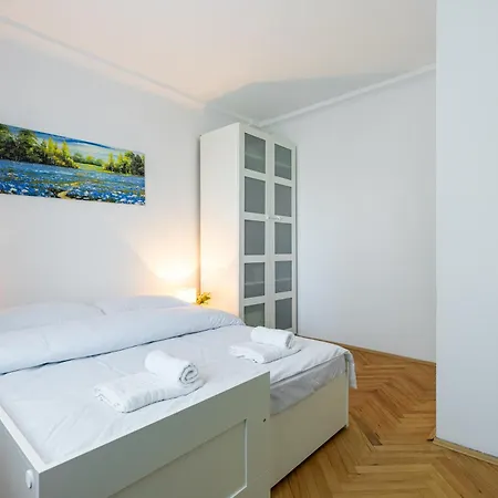 Polarna Escape With Balcony Apartment Bratislava