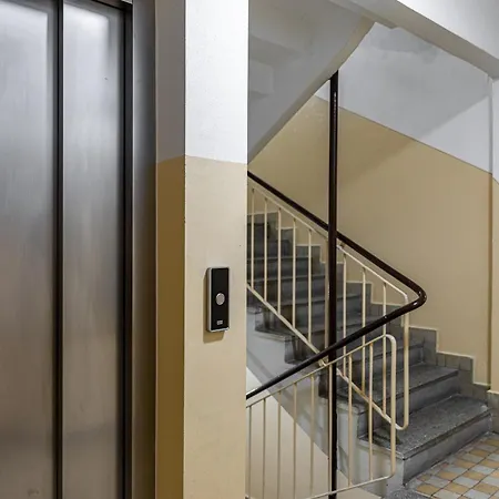 Appartamento Polarna Escape With Balcony Bratislava