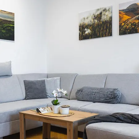 Apartment Polarna Escape With Balcony Bratislava