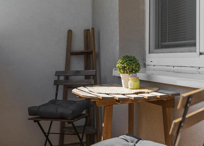 Polarna Escape With Balcony Apartment